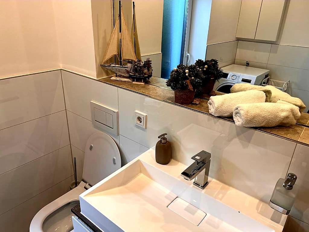 Apartments Bei Playmobil Eg,130M2,Grosse Terassen,24H Self Check-In, Free Parking Zirndorf Buitenkant foto
