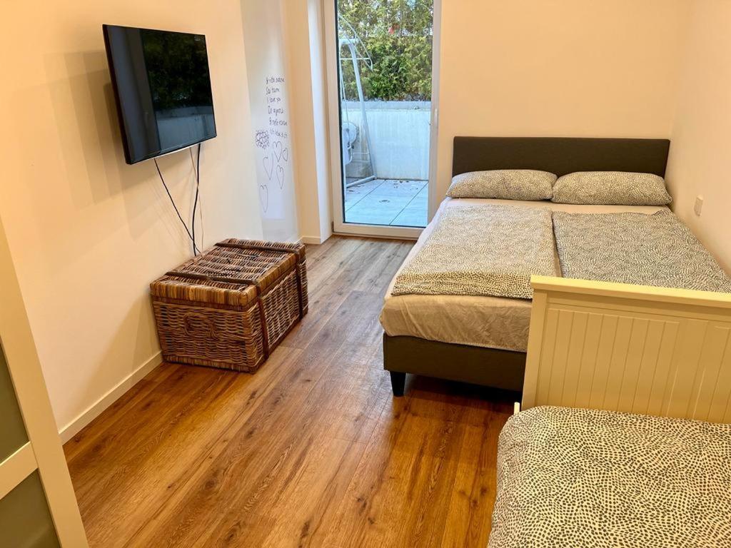 Apartments Bei Playmobil Eg,130M2,Grosse Terassen,24H Self Check-In, Free Parking Zirndorf Buitenkant foto