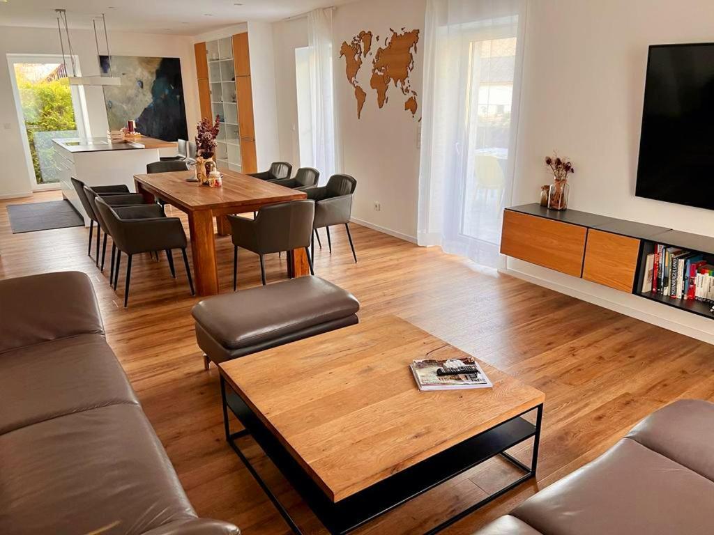 Apartments Bei Playmobil Eg,130M2,Grosse Terassen,24H Self Check-In, Free Parking Zirndorf Buitenkant foto